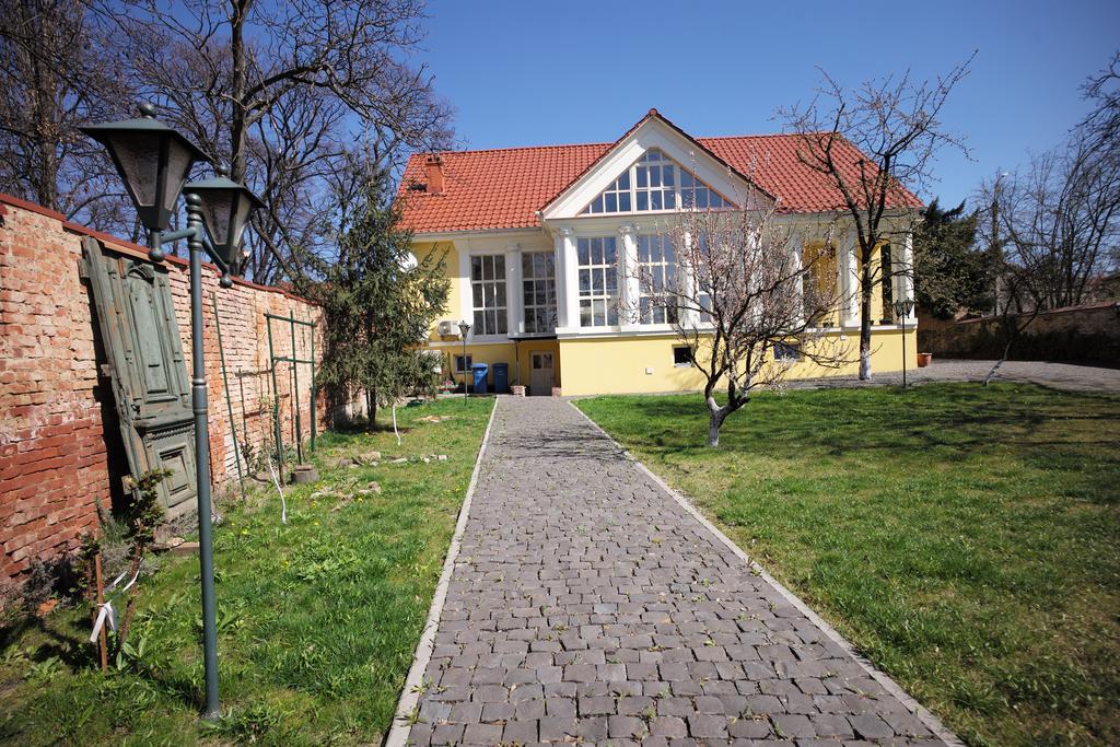 Boutique Hotel Villa P Oezjhorod Buitenkant foto