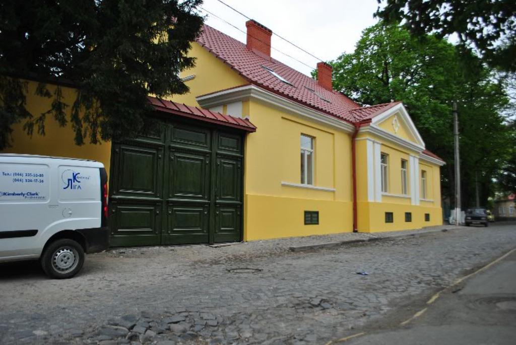 Boutique Hotel Villa P Oezjhorod Buitenkant foto