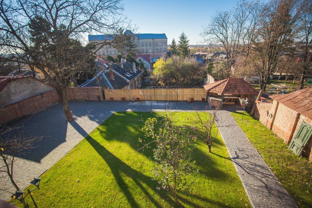 Boutique Hotel Villa P Oezjhorod Buitenkant foto